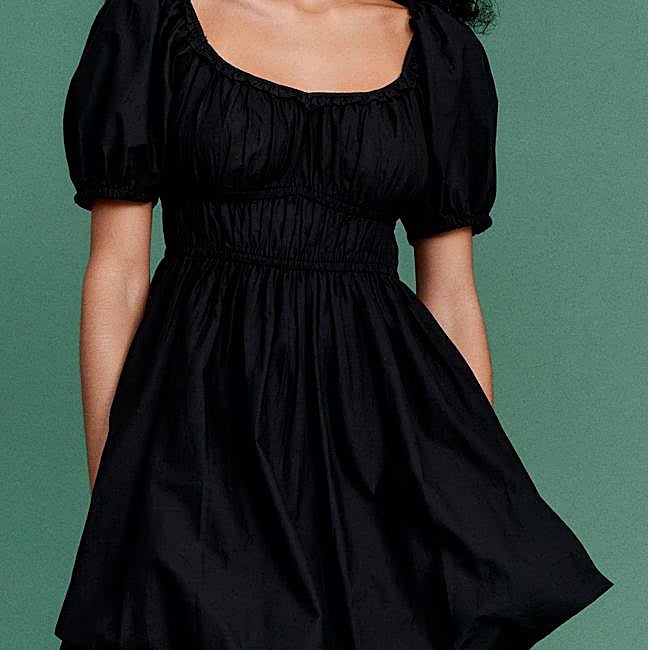 Vestido globo corto color negro