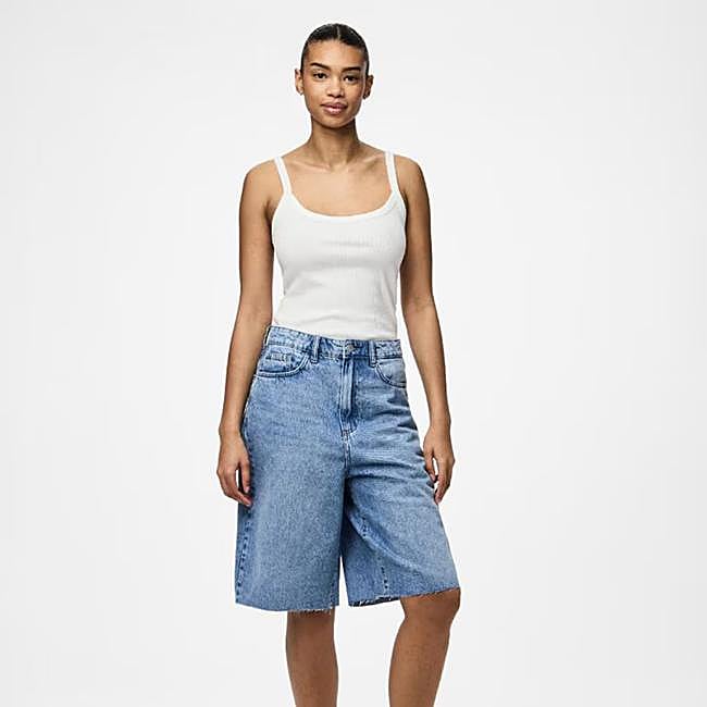 Bermudas vaqueras de Pieces, 35,99 euros.