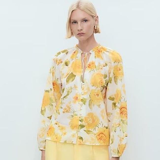 Blusa de flores color amarillo