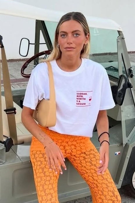 Camisetas gráficas divertidas y originales para elevar tus looks de verano