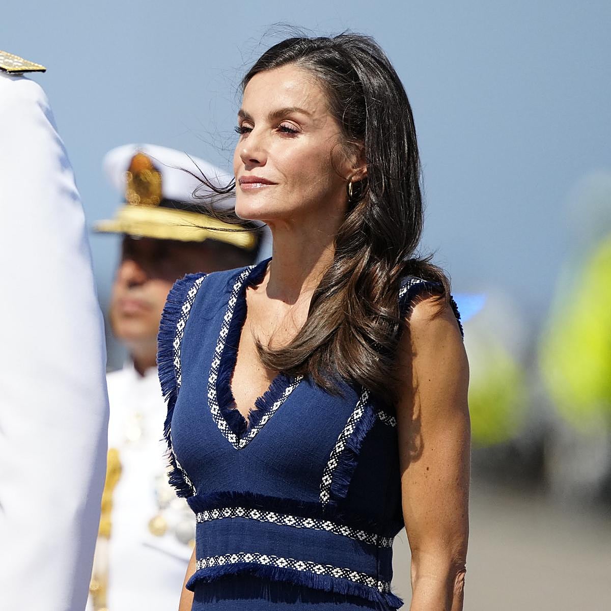 La reina Letizia con vestido nuevo de Vogana