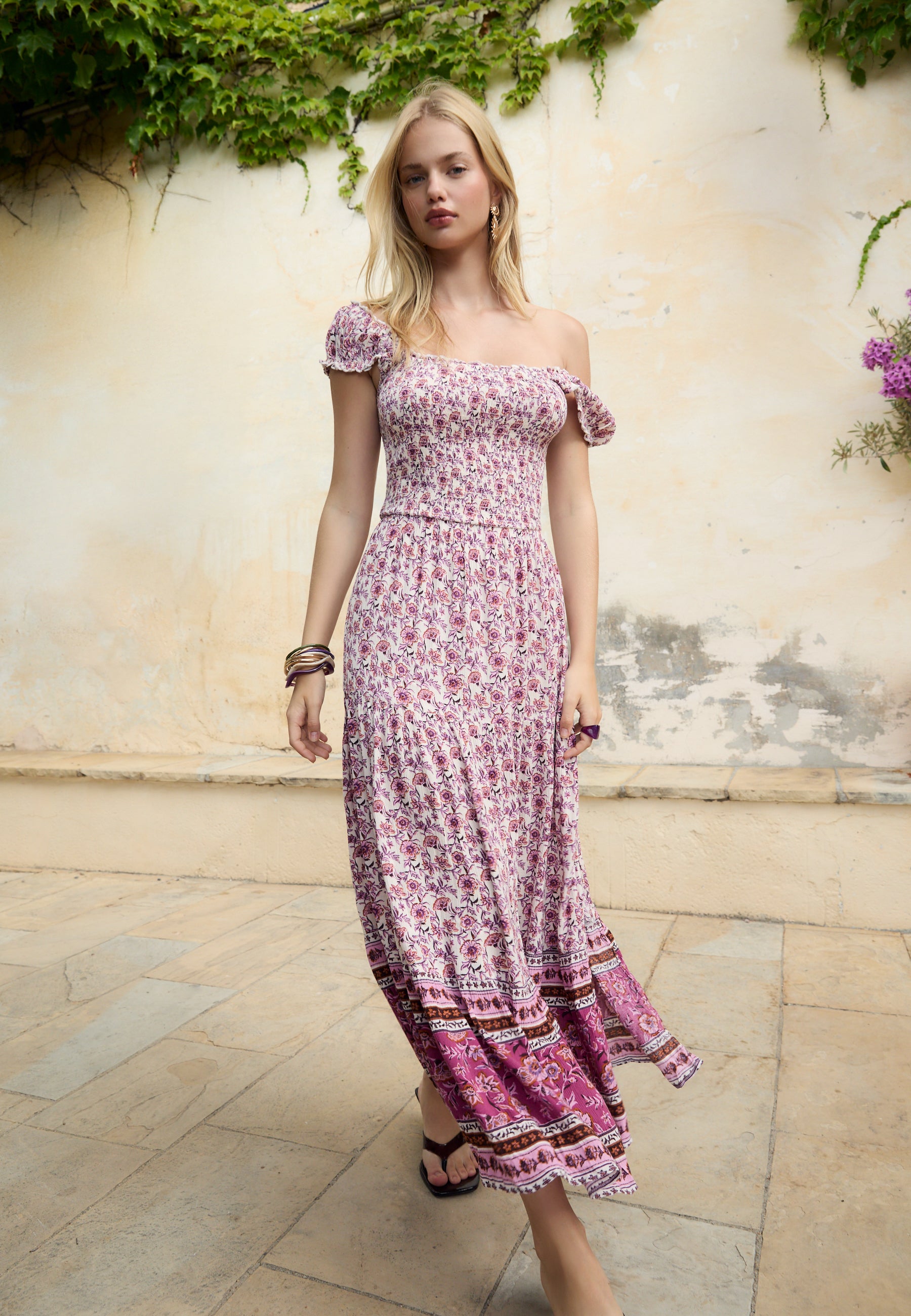 Los mejores diseños en color buganvilla de Stradivarius