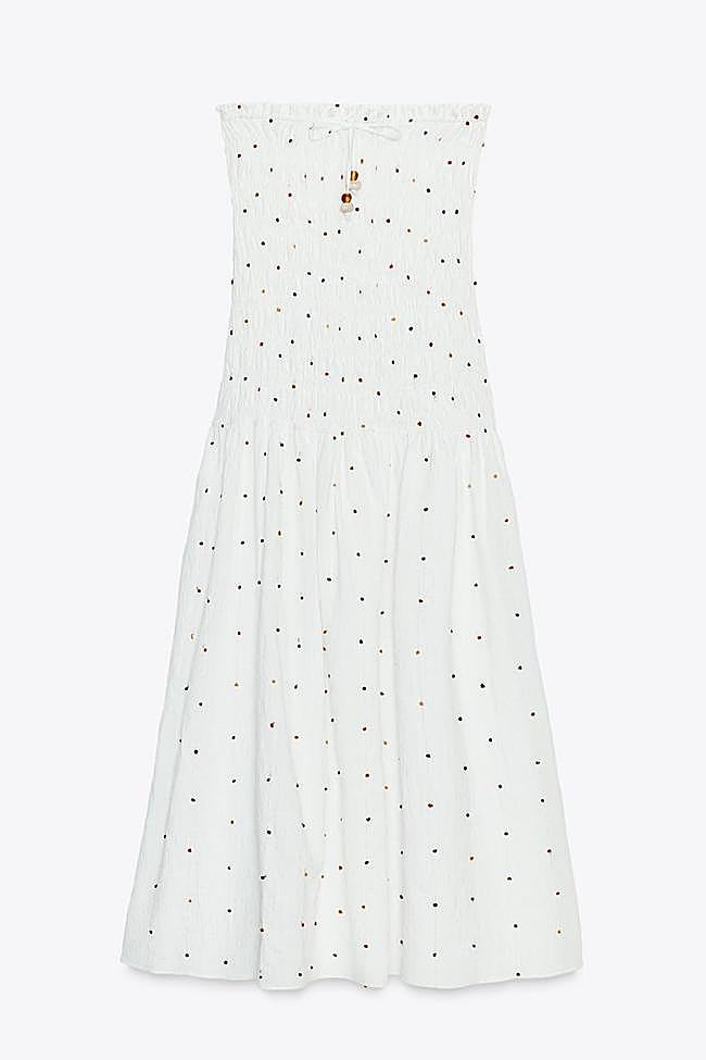Vestido blanco de Zara (45,90 euros)