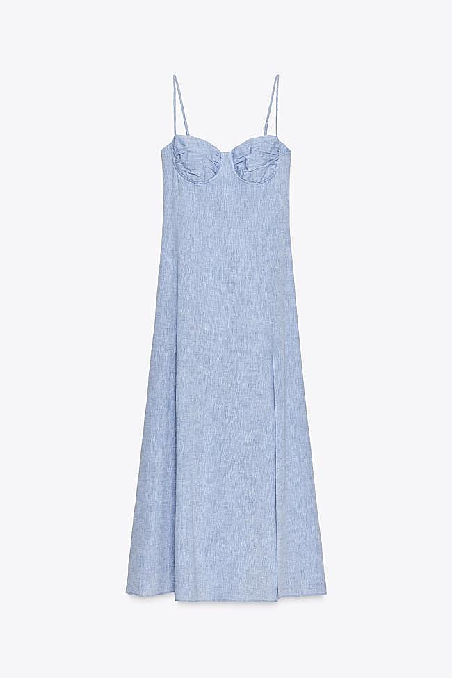 Vestido azul de Zara (39,99 euros)