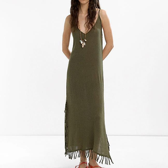 Vestido largo con flecos