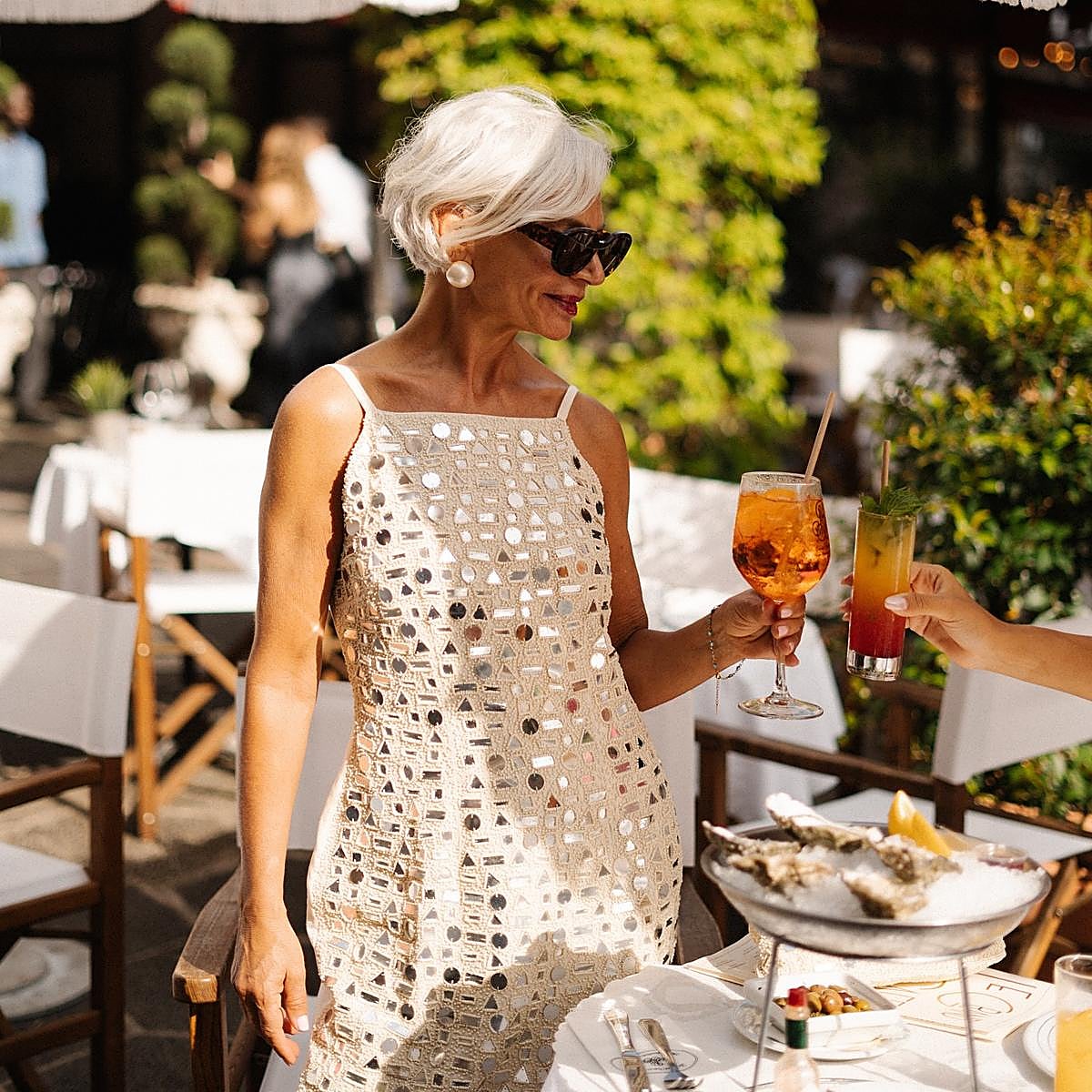 Estos caftanes son perfectos para verano: no marcan, refrescan y combinan con todo.