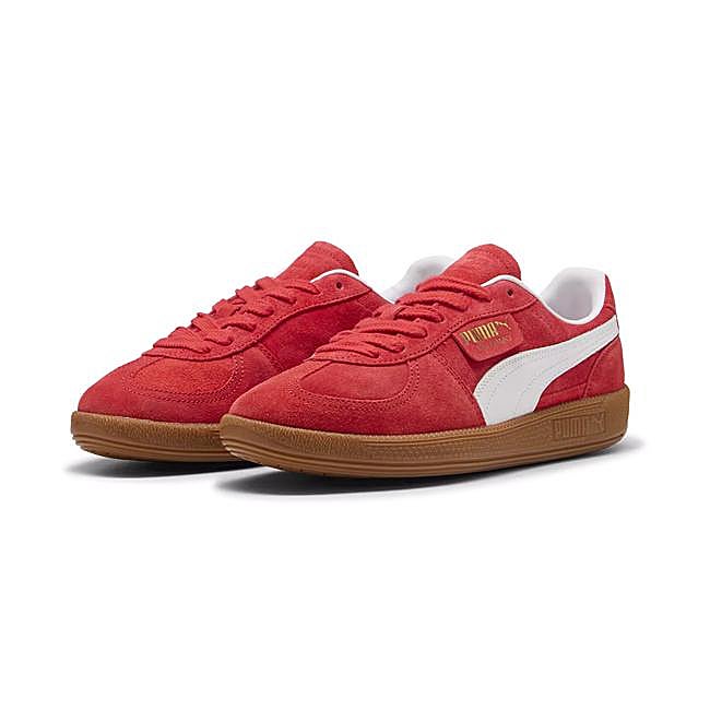 Zapatillas en rojo modelo Palermo de Puma (45 euros).