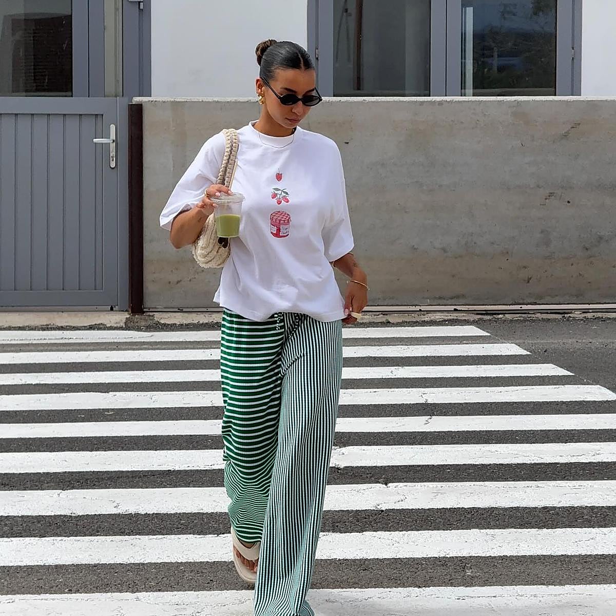 Estos pantalones de lino son perfectos para ir fresca y elegante incluso en los días más calurosos.