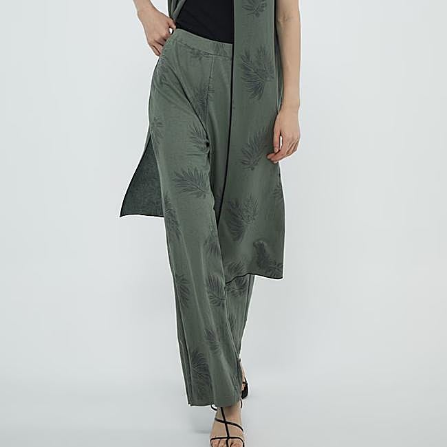 Pantalones estampados de El Corte Inglés, 25,99 euros.