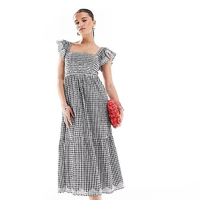 Vestido de vichy negro con bordados