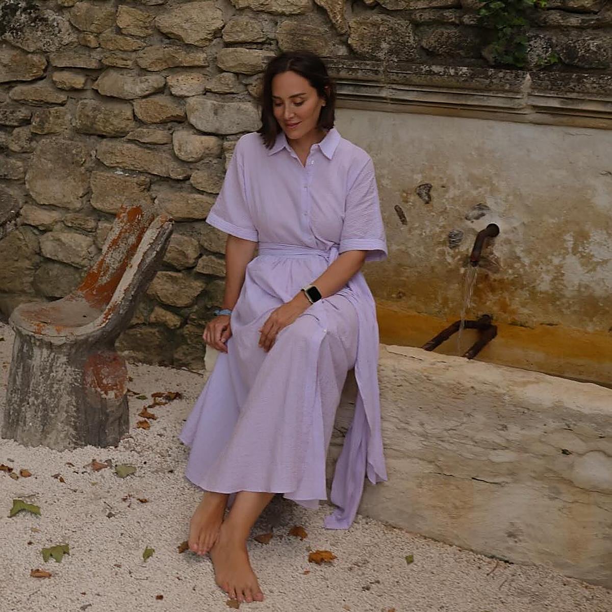 Tamara Falcó con un vestido camisero.