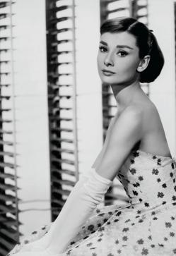 Imagen secundaria 2 - Eugenia de Montijo, Lady Di y Audrey Hepburn.