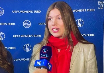El significado oculto del look de la infanta Sofía en la final de la Eurocopa: por qué ha llevado una bufanda roja
