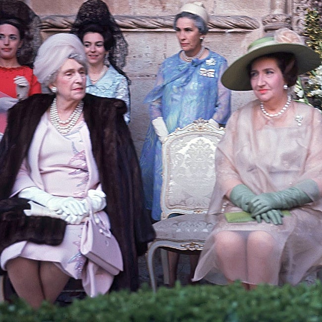 Victoria Eugenia y María de las Mercedes, amiga y clienta de Rappel, la realeza femenina.