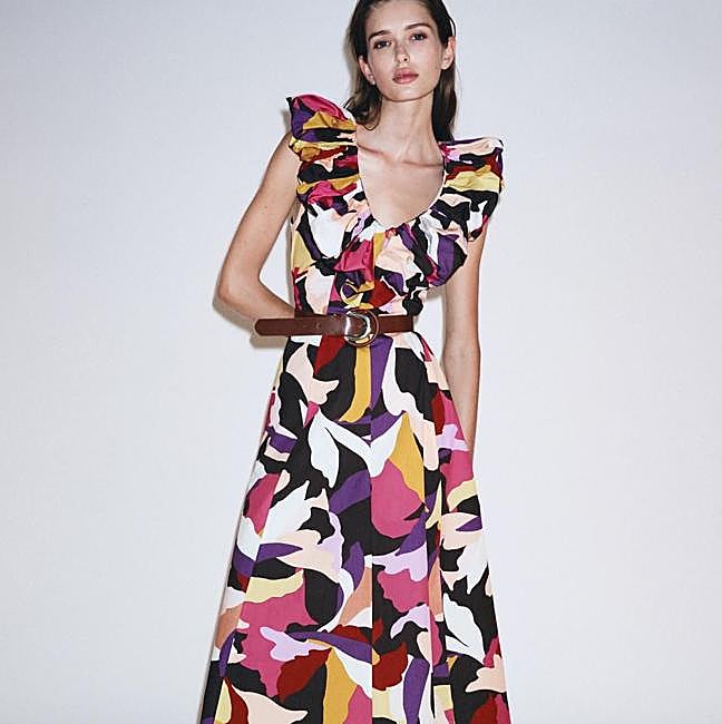 Vestido estampado con volantes