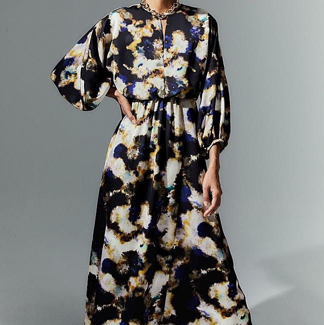 vestido estampado midi con manga larga