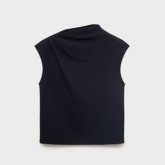 Camiseta cuello asimétrico fruncidos (19,99€)