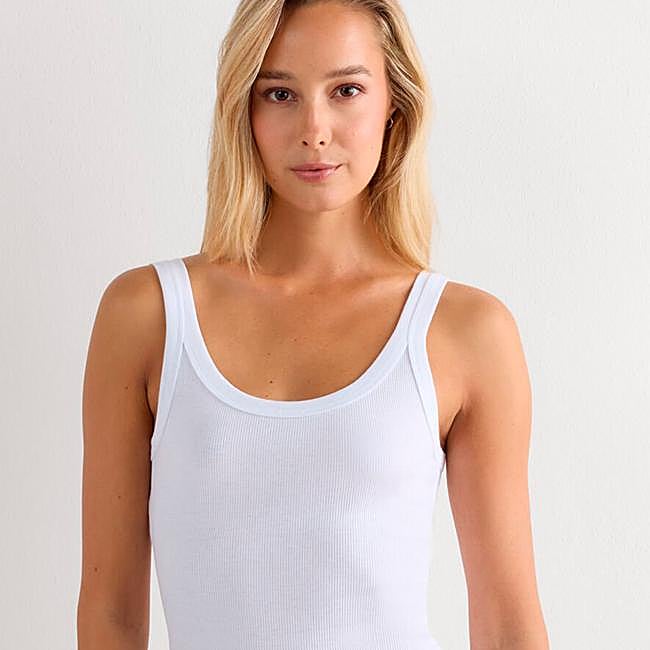 Camiseta de tirantes en blanco de Intimissimi.