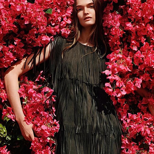 Mini vestidos de flecos de ante