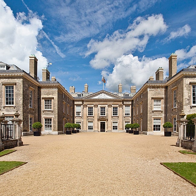 Una imagen del exterior de la mansión de los Spencer.