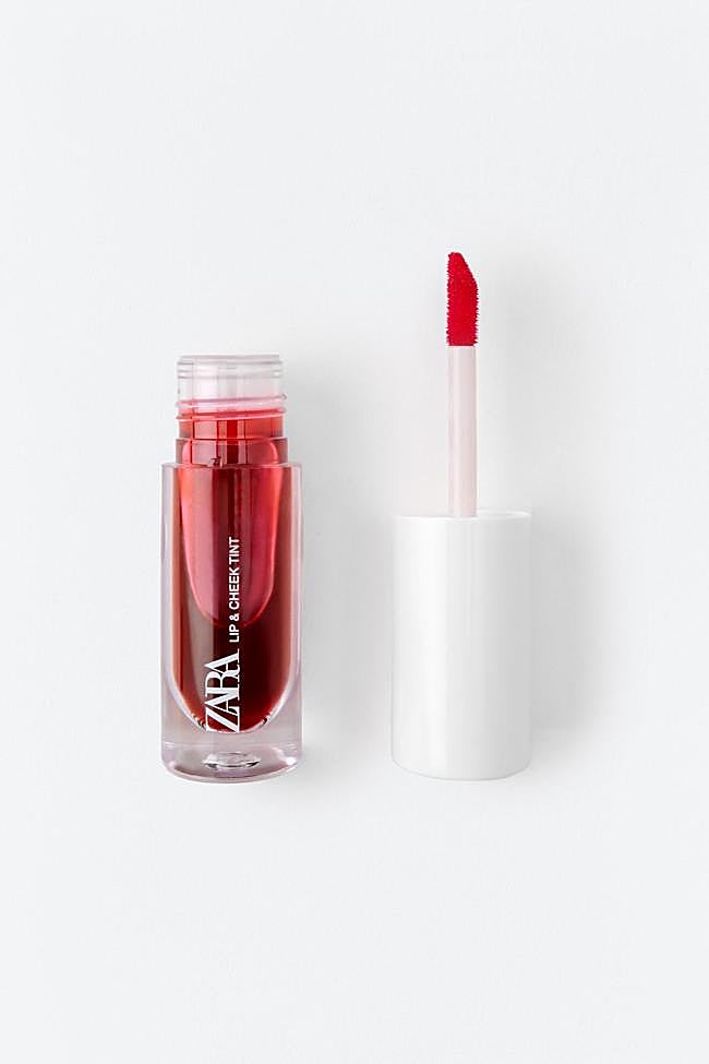 Tinte de labios y mejillas en rosado de Zara.