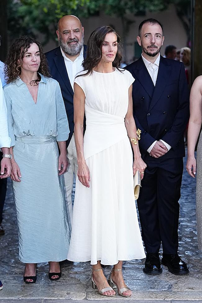 El look de Letizia para la clausura del Atlàntida Mallorca Film Fest 2025.