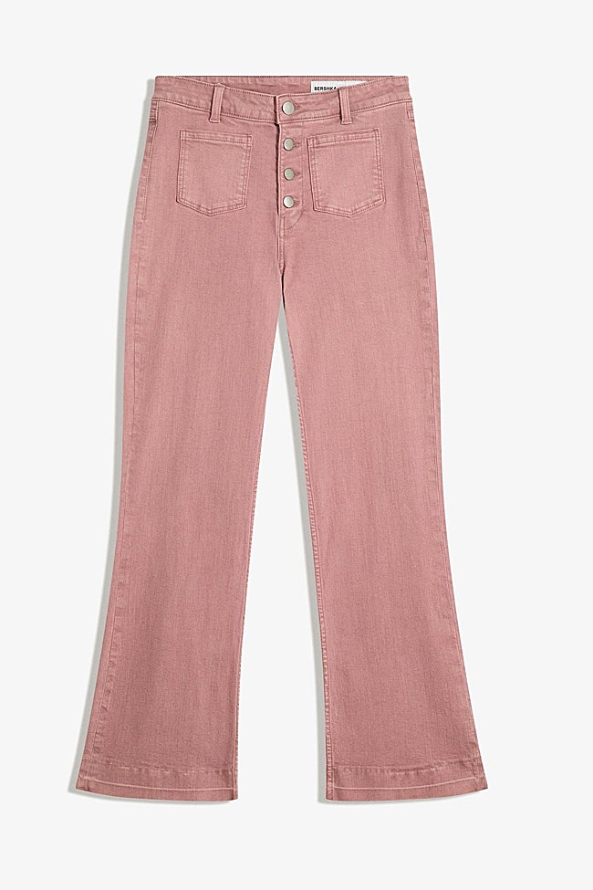 Vaqueros rosas de Bershka (29,99 euros)