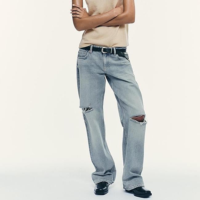 Vaqueros wide leg con rotos en las rodillas