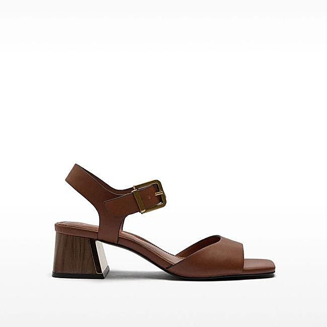 Sandalias de tacón bajo