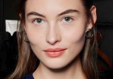 Los mejores correctores en stick cremosos e hidratantes para pieles secas, sin marcar pliegues