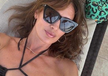 Cuáles son los bikinis y bañadores que llevan las famosas de más de 50 años