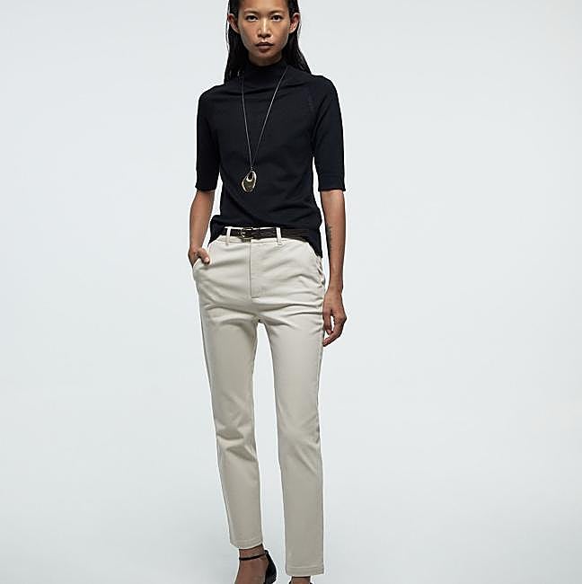 Pantalones clásicos tipo chinos