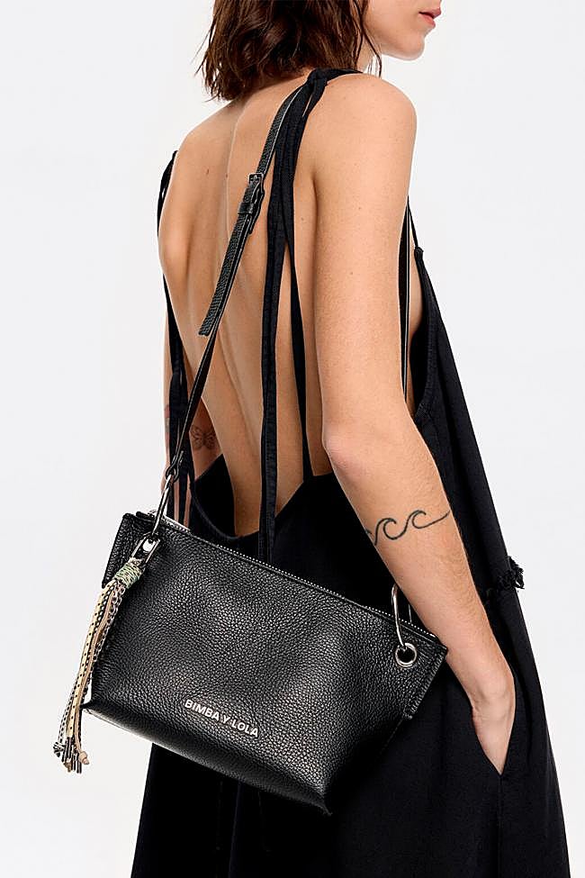 Bolso bandolera en negro de Bimba y Lola.