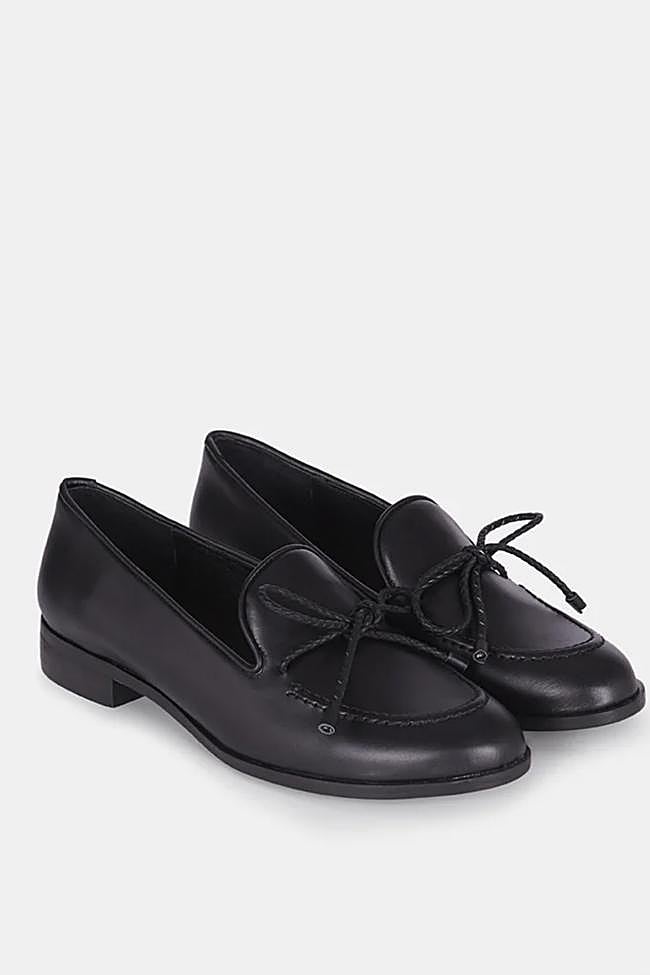 Mocasines en negro de Micuir.