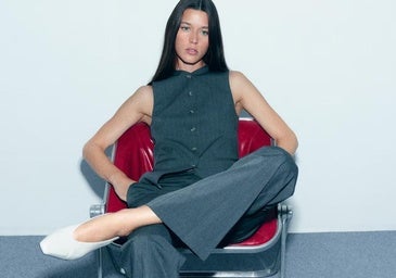 Modelo con prendas de H&M