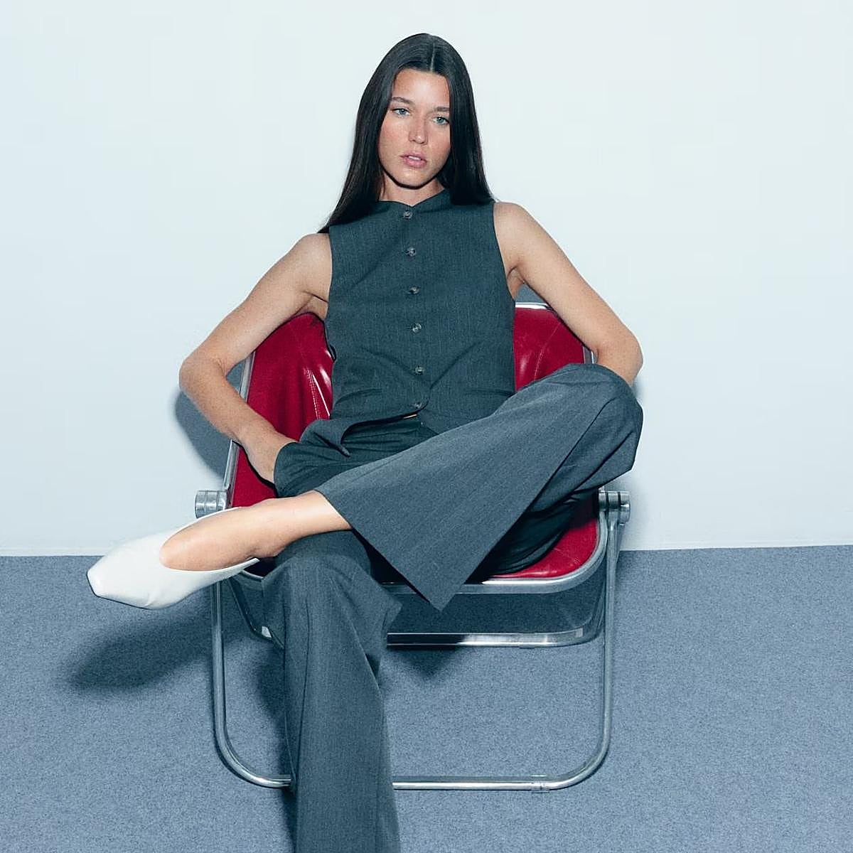 Modelo con prendas de H&M