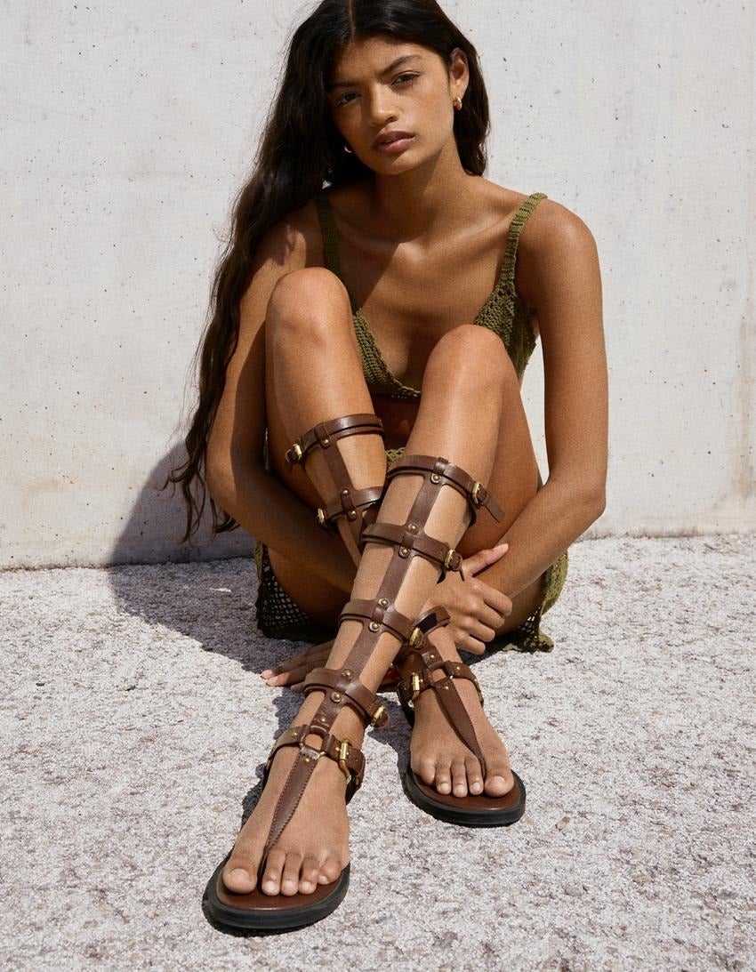 Las sandalias de Bershka.