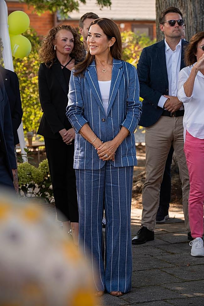 El traje de Mary de Dinamarca es de Polo Ralph Lauren.