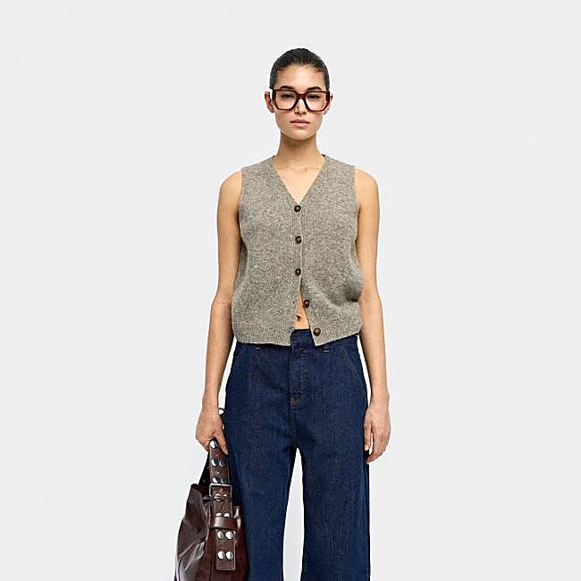 Chaleco de punto con botones