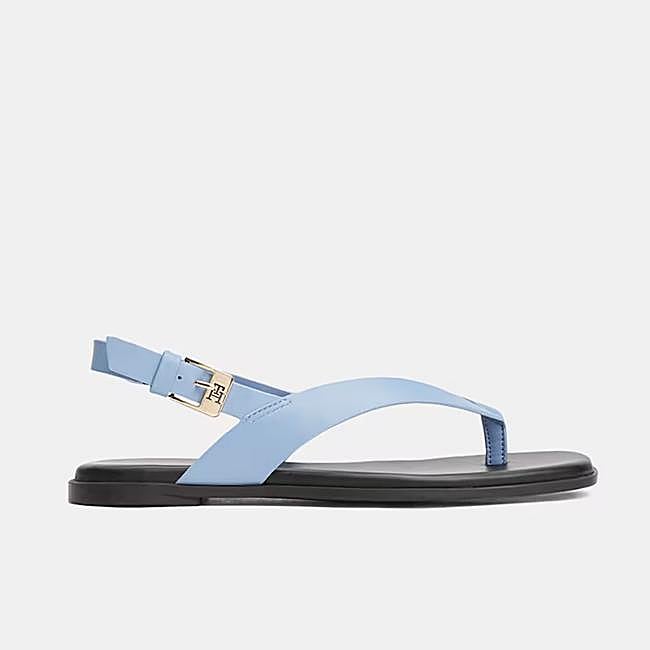 Sandalia azul de Tommy Hilfiger, 109,90 euros.