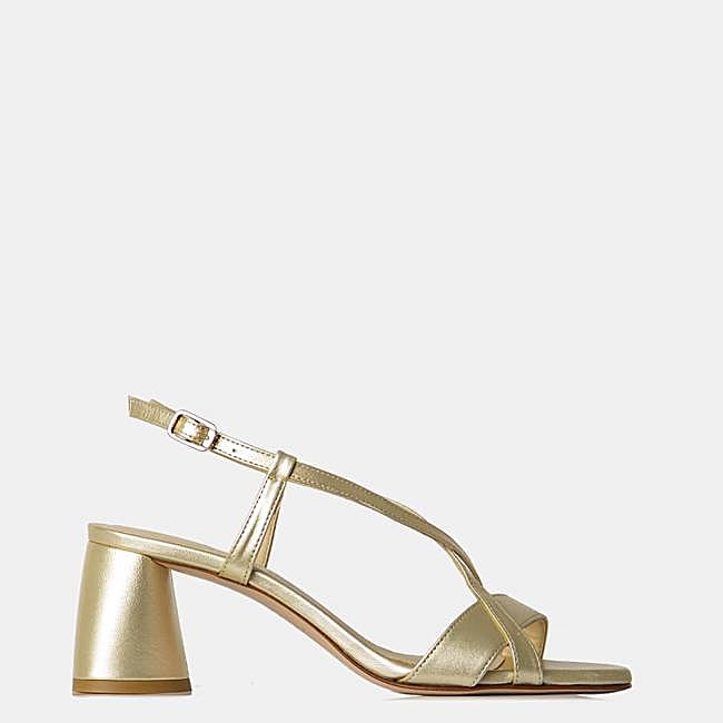 Sandalias doradas de Farrutx, 189 euros.