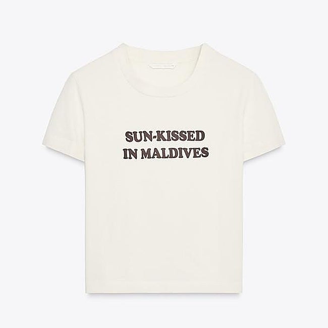 Camiseta con mensaje de Zara (8,95 euros)