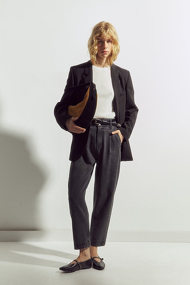 Vaqueros baggy de Sfera (29,99 euros)