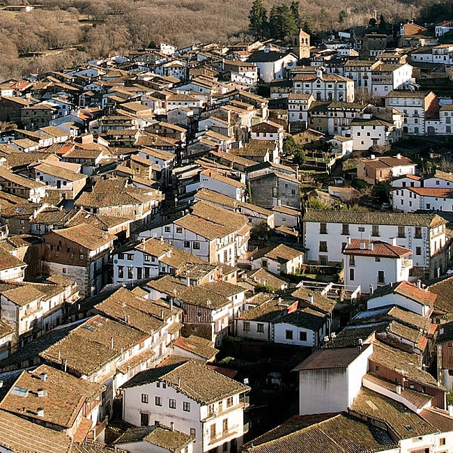 Una panorámica de Candelario, en plena Sierra de Béjar.