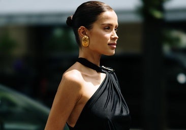 El vestido pañuelo que acaba de llegar a Sfera y ya tiene lista de espera