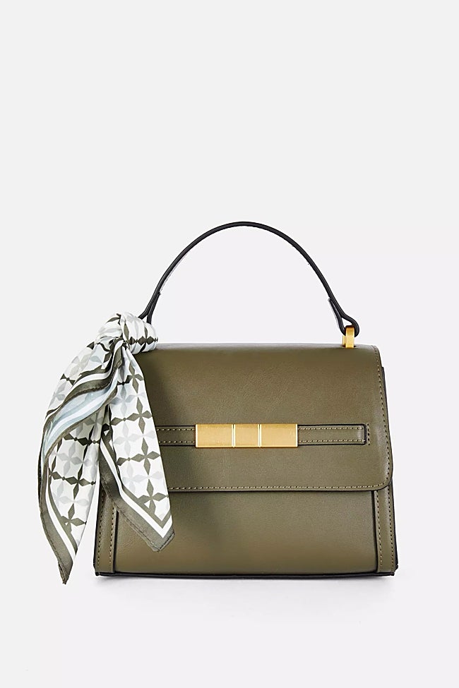 Bolso verde de Primark (13 euros)