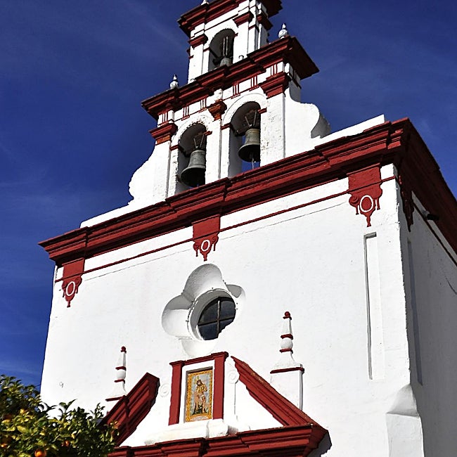 La capilla de la Trinidad se alza en la plaza del Ayuntamiento.