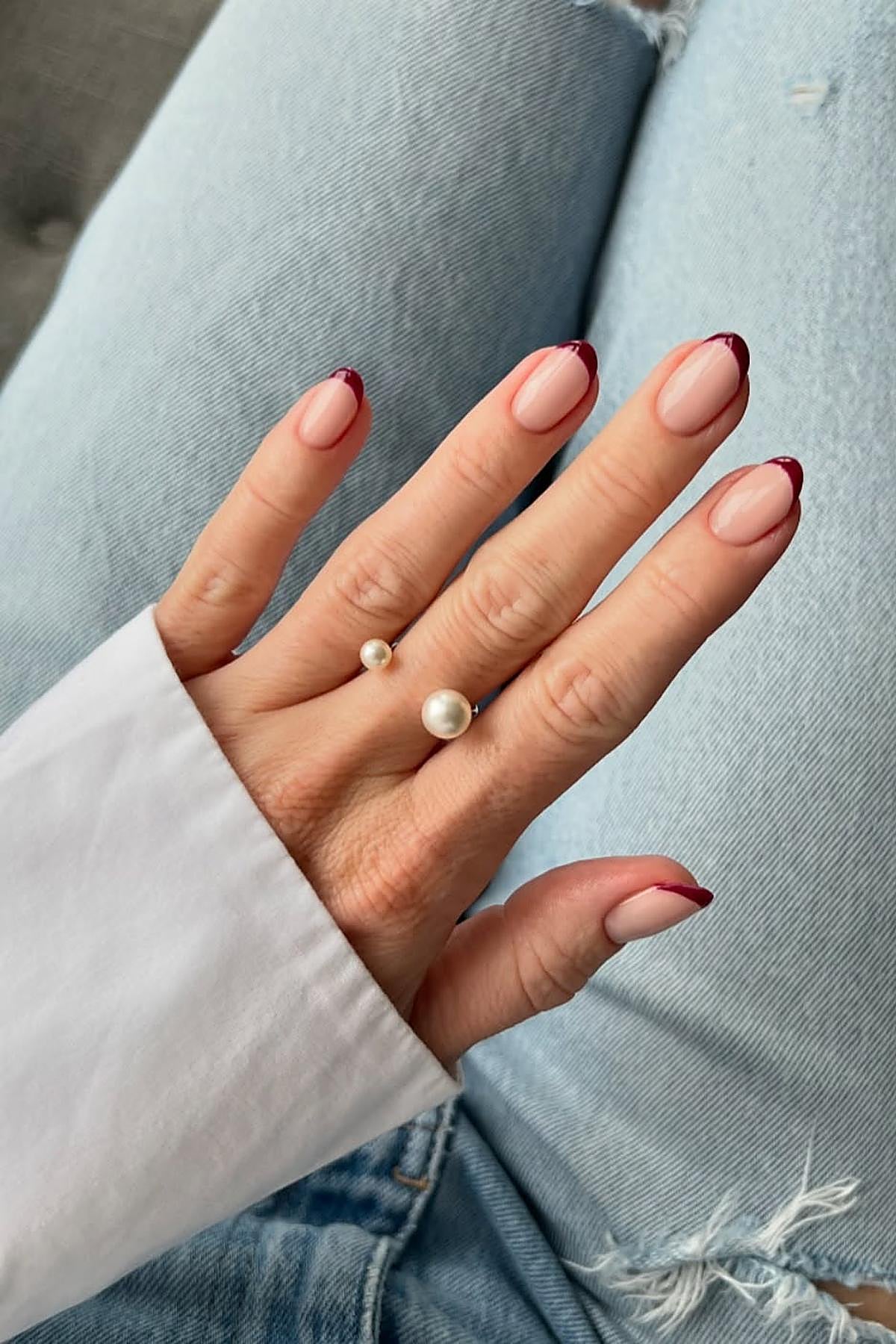 Ideas de colores y estilos de uñas que rejuvenecen y aportan sofisticación.