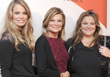 Cari Lapique con sus dos hijas, Caritina y Carla Goyanes.