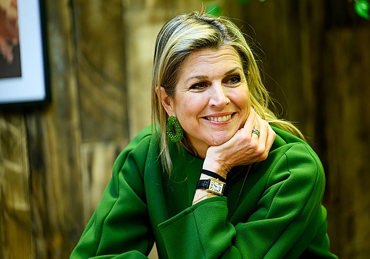 Máxima de Holanda y su modelo de Cartier favorito.